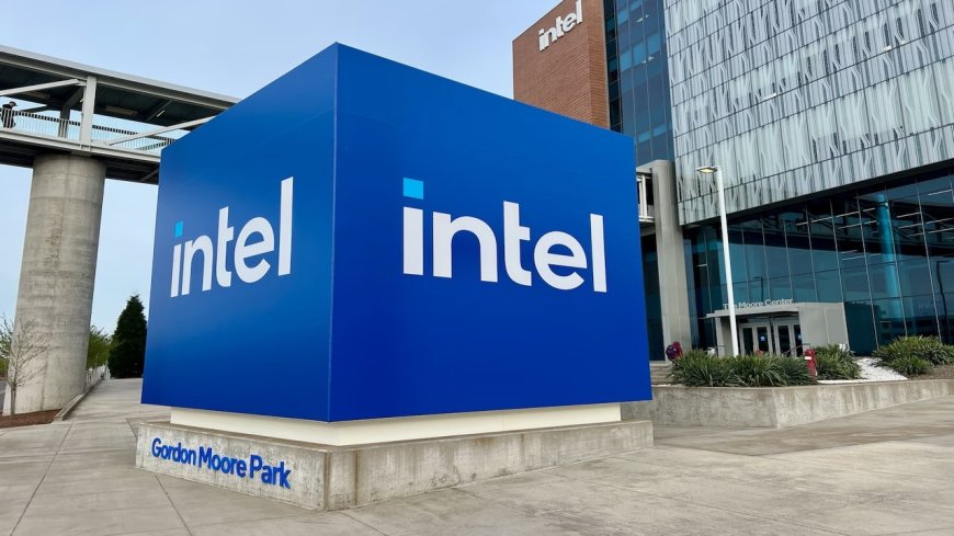 Intel presents AI chip tech, challenging Nvidia and AMD.
